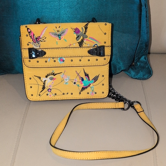 unbranded Handbags - Vibrant Yellow Embroidered Crossbody Bag